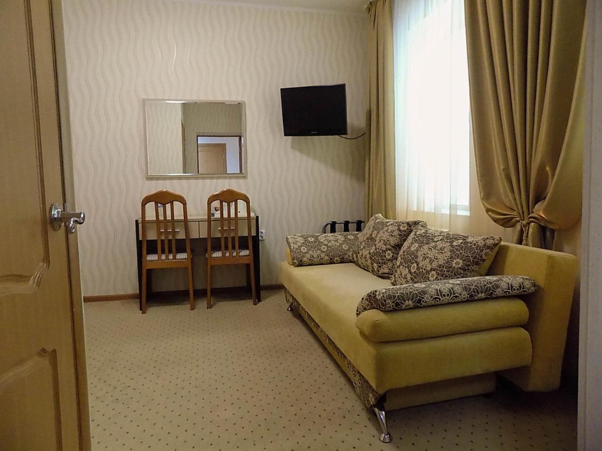 מלון וליקי אוסטיוג Rozhdestvenskaya מראה חיצוני תמונה